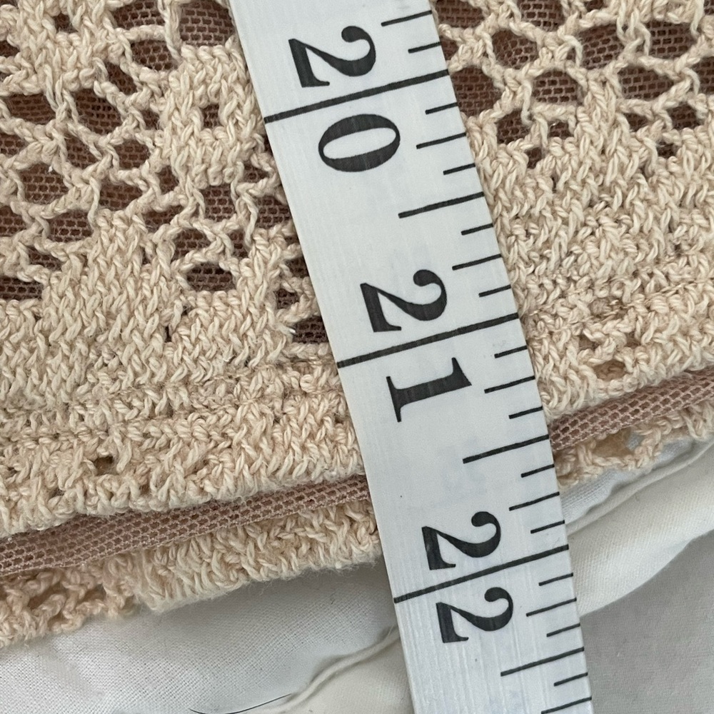 BCBGMaxAzria Cream Lace Tank Top (S) - Picture 9 of 11